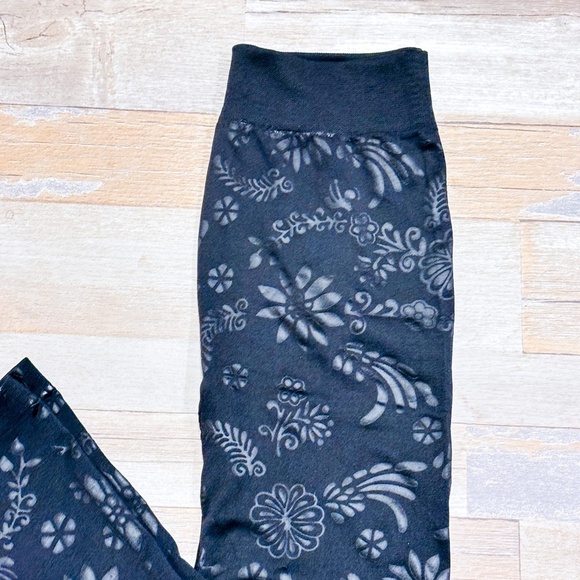 MUK LUKS Black floral embossed leggings - Picture 3 of 9